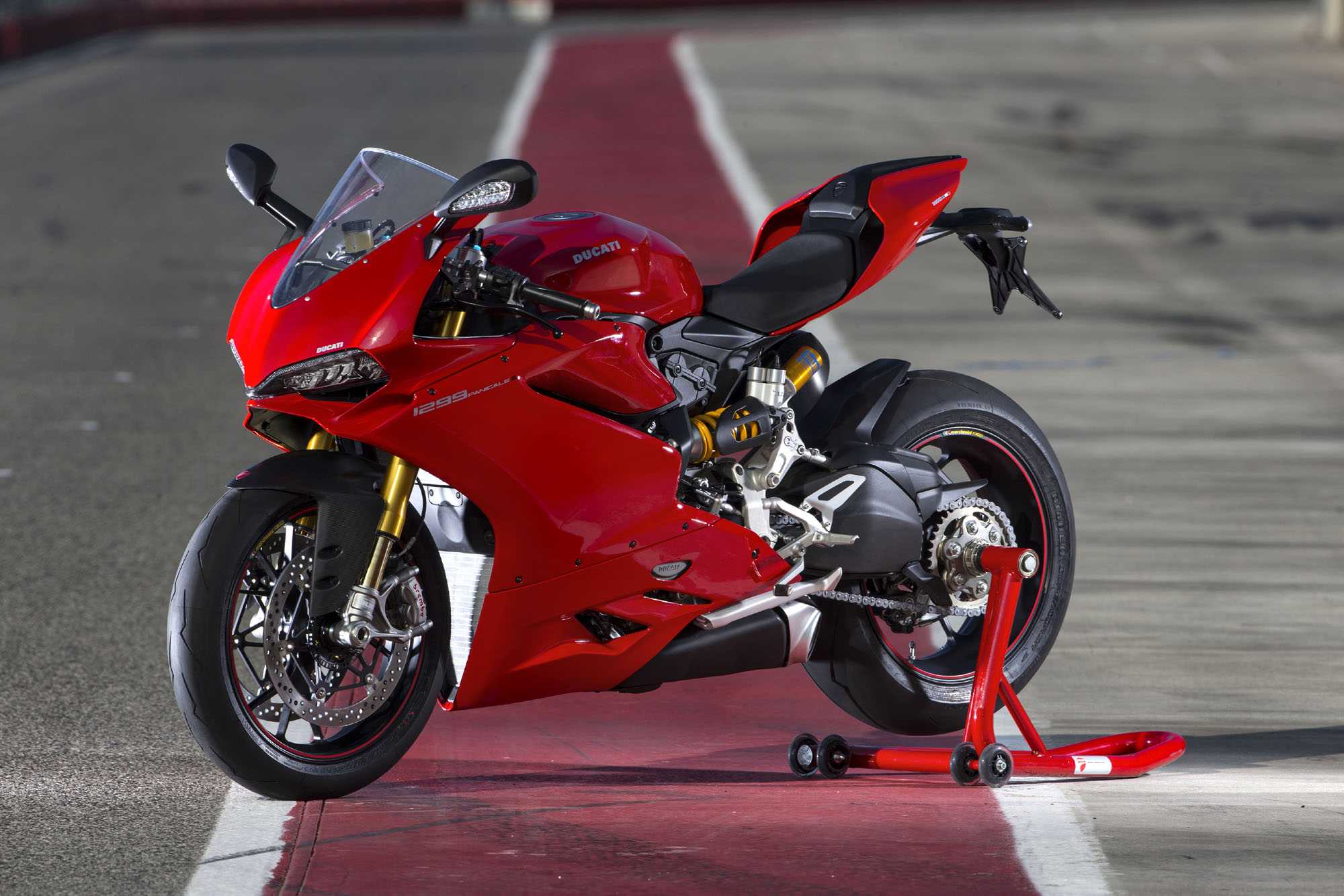 杜卡迪超级跑车 panigale 1299 帕加尼"