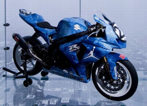 乔丹车队铃木GSX-R100新车AJ28飘逸配色发布