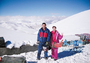 六旬夫妻骑摩托去西藏