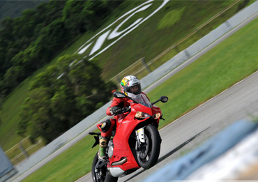 众说纷纭：试驾Ducati 899 Panigale