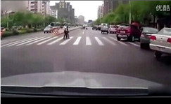 【猎奇】2014摩托车碰撞事故视频终极盘点