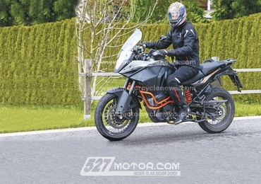 KTM 1290 Super Adventure谍照曝光