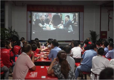 “消夏电影展”活动走进鑫源