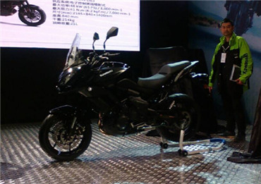 川崎携Versys 650亮相摩博会