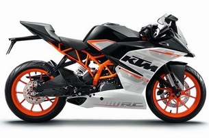 RC390 2015