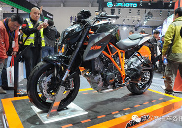 霸气街车：KTM1290 Super Duke R摩博会实拍