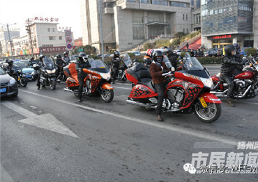 百辆哈雷胜利扬州车友聚会