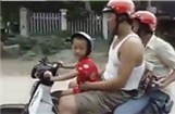 越南5岁的孩子骑摩托车