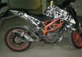 加装了可选骑行模式 KTM 2017 Duke 390 谍照
