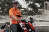KTM公爵摩托车特技视频