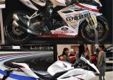 本田将推宝马白色版CBR250RR