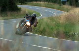 铃木 GSX-S750 vs 川崎 Z900对比评测
