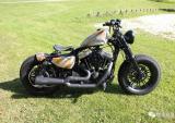一辆锈迹满满的哈雷48 Bobber Old School改装