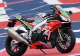 加入定风翼 2018款APRILIA RSV4 RF亮相