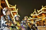 夏日摩托美女带你去兜风