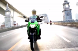 川崎 Versys x 300 广告首发