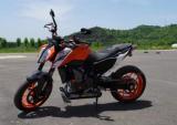 朋友圈刷屏的剑道脸KTM 690 DUKE