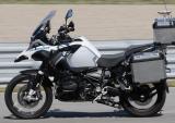 宝马Motorrad公开展示首辆自驾摩托车R 1200