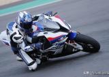 抢先试乘2019款宝马S1000RR摩托车