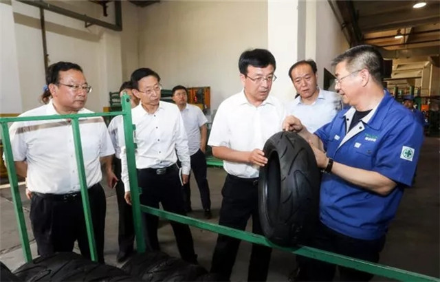 威海市委領導到訪騰森公司