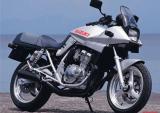 四汽缸250cc引擎的咆啸！铃木KATANA 250