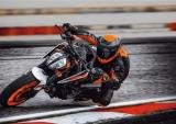 全新KTM 890 Duke R 实实在在的升级打怪兽