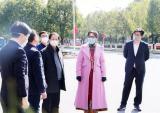 万丰集团董事局陈爱莲主席深入各园区检查了解防疫工作