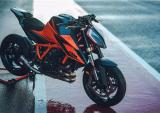 外媒试驾 新款KTM 1290 SDR