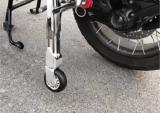 宝马R1200GS的“液压支撑杆”安全改装