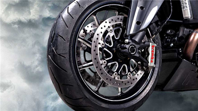 Brembo購買倍耐力2.43%股份