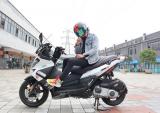 老司机的新玩具 aprilia SR Max250