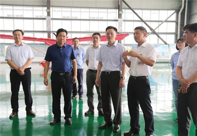 湖北荊門市委書記王祺揚調研航特航空