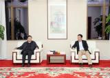 万丰集团陈滨总裁会见国家体育总局航管中心主任贾冰