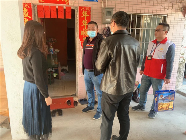 德誠集團牛年新春送溫暖