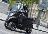 Piaggio MP3：骑行妙技，稳字当先