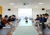 荆门市地方金融局局长陈新民一行调研航特公司上市工作进展情况