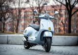 神奇银蓝“变色龙” VESPA GTS300 Super Tech