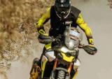 Iván Cervantes与他的战车 凯旋TIGER 900 RALLY PRO