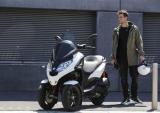 比亚乔Piaggio MP3 300骑享比萨斜塔