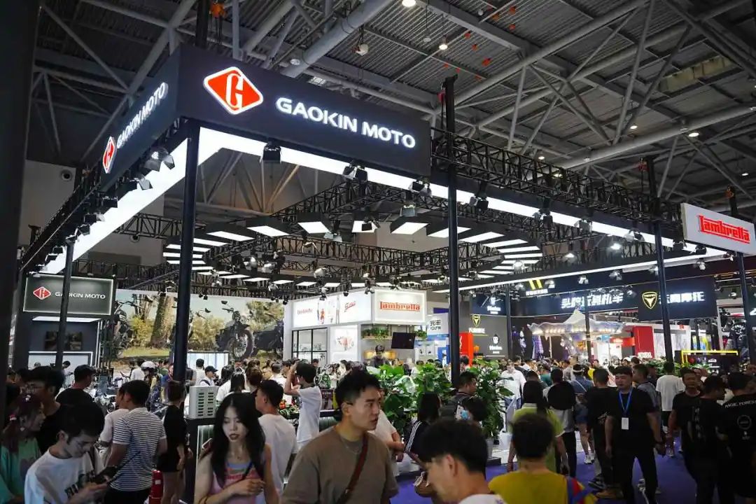 高金GK1200穿越版等四款車型亮相中國摩博會