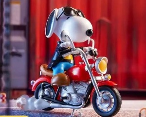 史努比也来赶摩托车的时髦了