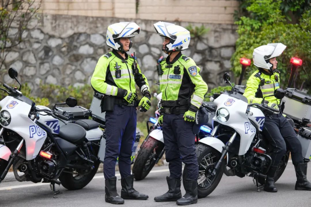 賽珀501警巡交付柳州交警