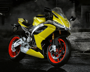 驾驭激情，骑享生活：Aprilia RS 660无界魅力
