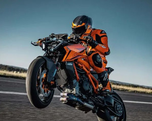 2024 KTM 1390 Super Duke R Evo各国价格公布！