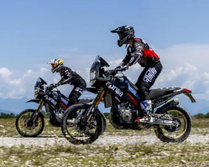 aprilia荣耀使命：Tuareg 660与非凡车手成就冠军