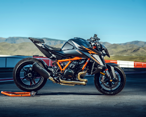 2024 KTM 1390 Super Duke R原厂改装