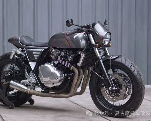 定制改装欣赏：本田CB400 Super Four