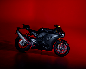 Honda 2024 CBR1000RR-R SP碳纤限量版特写