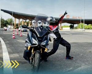 Honda本田:草原徜徉无边 摩旅自由无界
