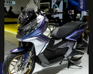 力刻新车闪耀2024中国摩博会
